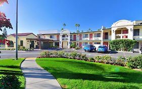 Lamplighter Inn&Suites at SDSU